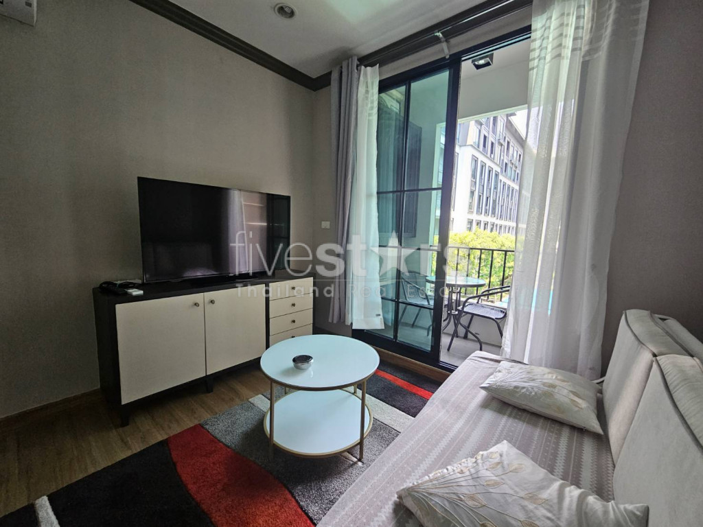 2 Bedrooms Condo for rent on Pathumwan, photo 2