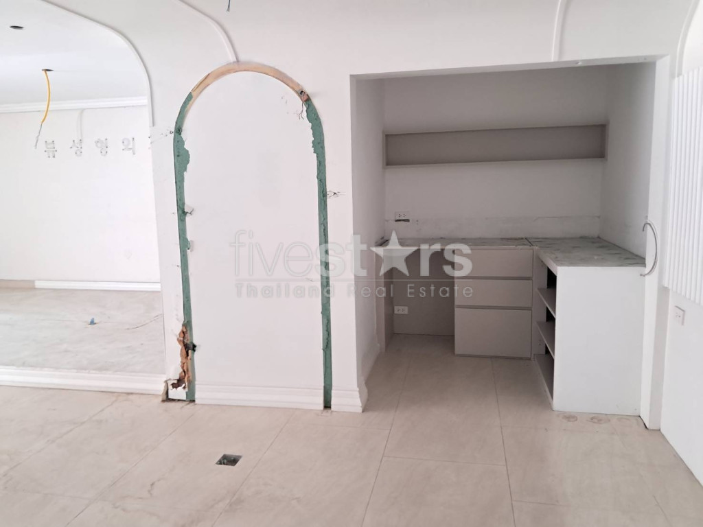 7-bedroom home office for rent close to National Stadium BTS Station, photo 12