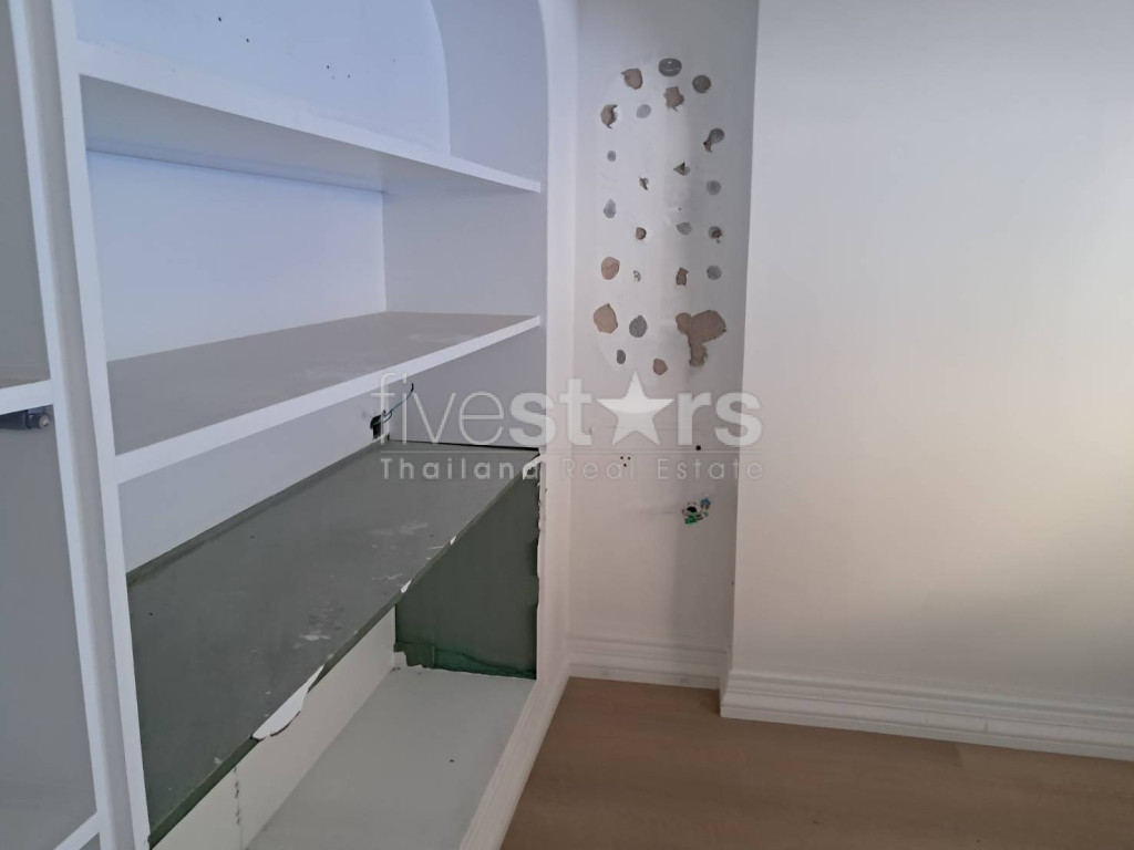 7-bedroom home office for rent close to National Stadium BTS Station, photo 16