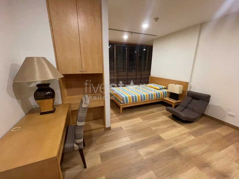 Condo spacieux de 2 chambres à louer à Sala Daeng, photo 3