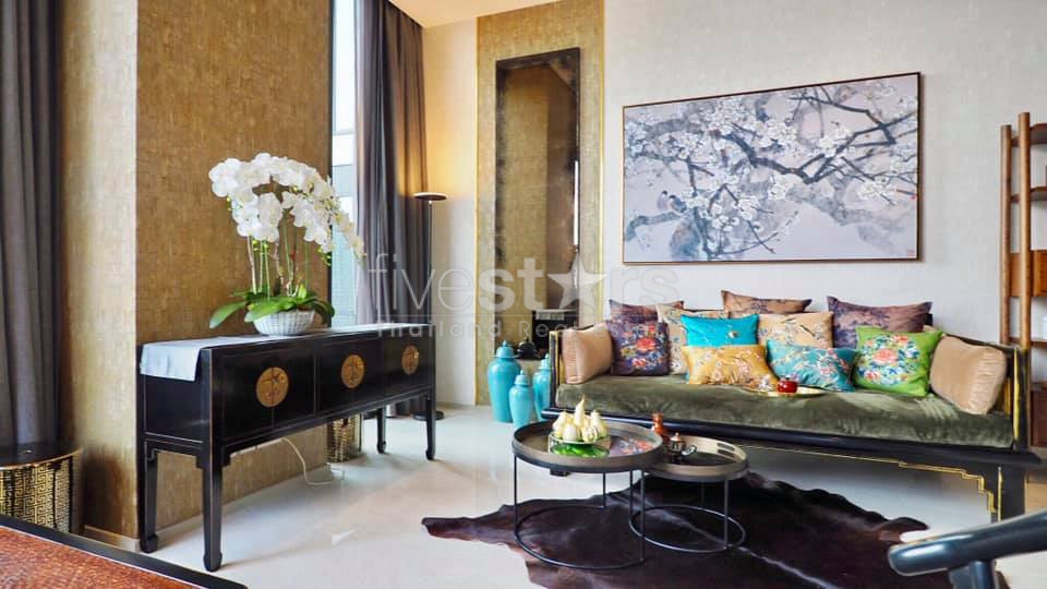 Beautiful 2 bedrooms condo for rent in Silom area