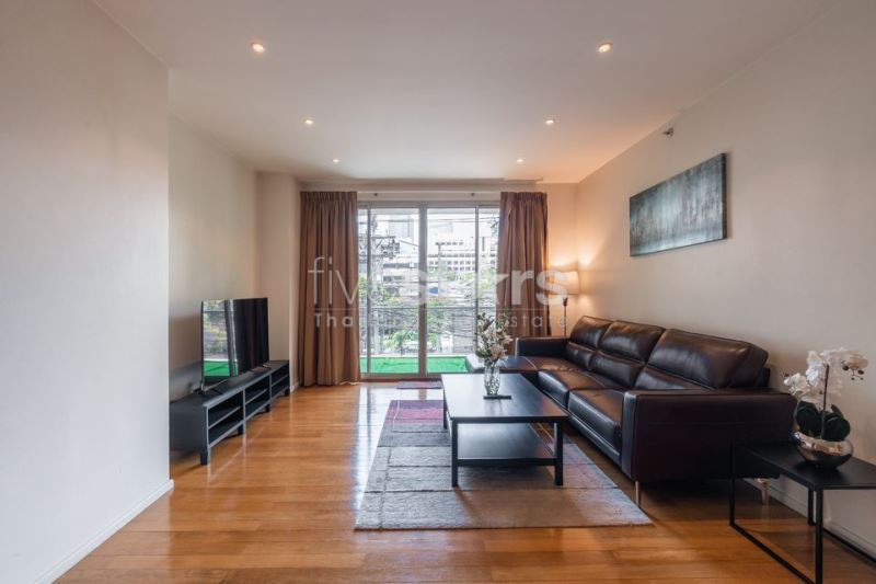 Grand 2 chambres à louer sur Sathorn