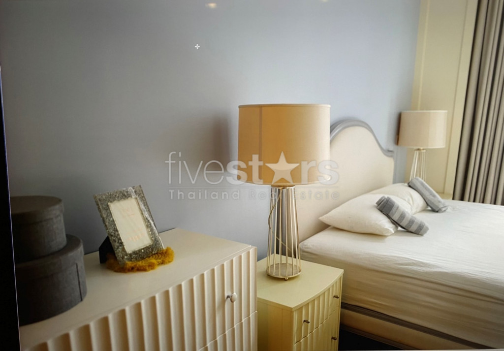 Condo 2 chambres à vendre sur Saladaeng - Silom