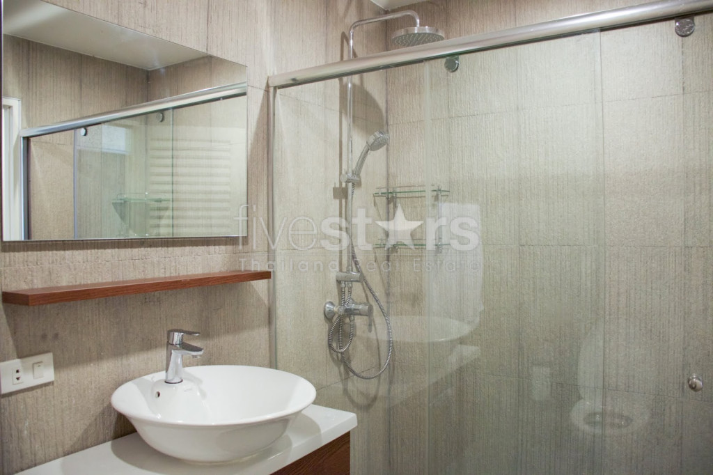 2-bedroom pet-friendly condo for rent in the heart of city on Silom road, photo 14