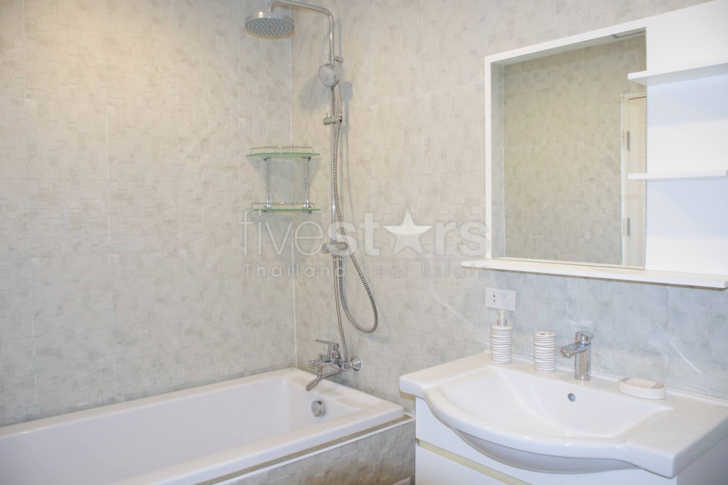2-bedroom pet-friendly condo for rent in the heart of city on Silom road, photo 15