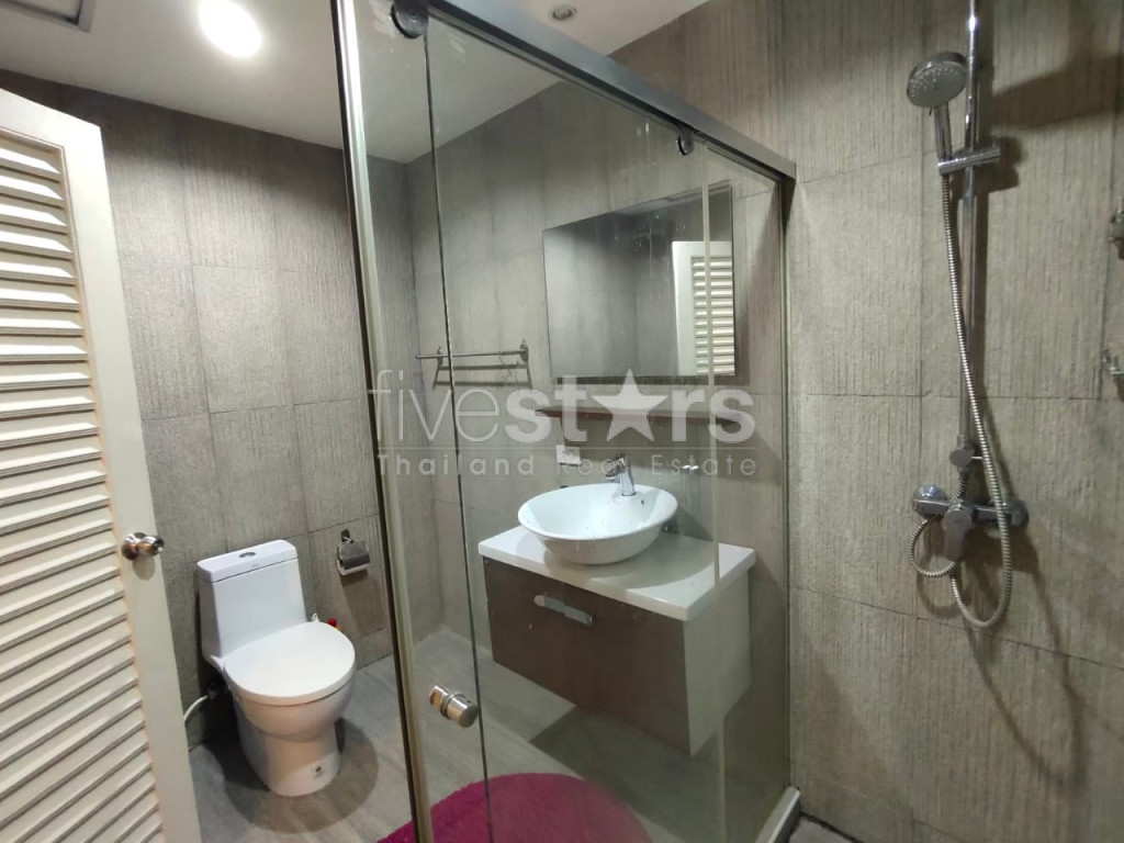 2-bedroom pet-friendly condo for rent in the heart of city on Silom road, photo 16