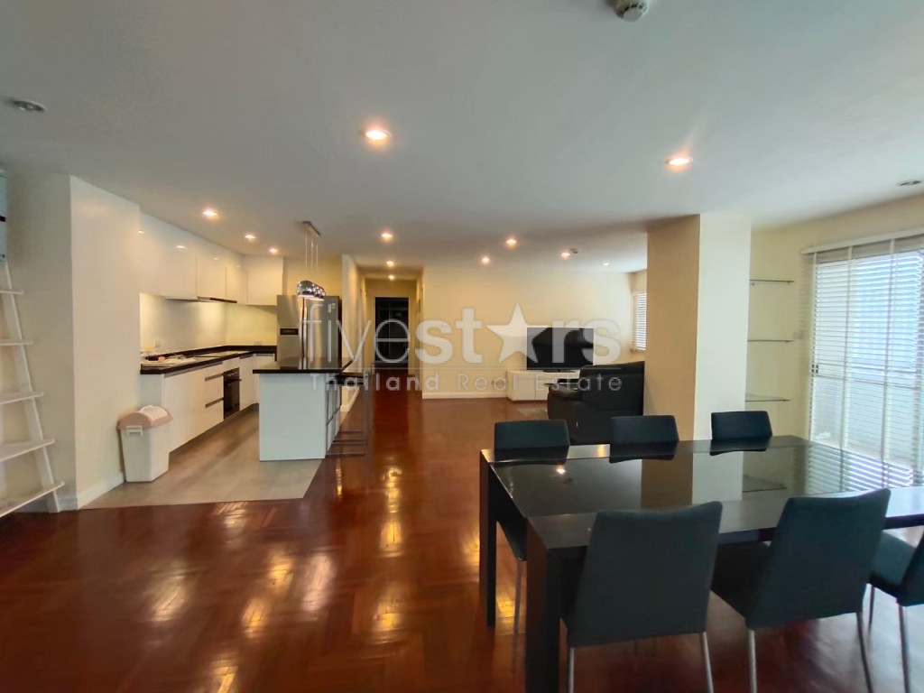 2-bedroom pet-friendly condo for rent in the heart of city on Silom road, photo 2