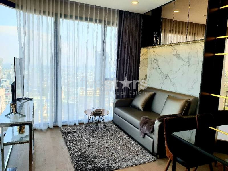 Modern 2 bedrooms condo for rent near MRT Silom