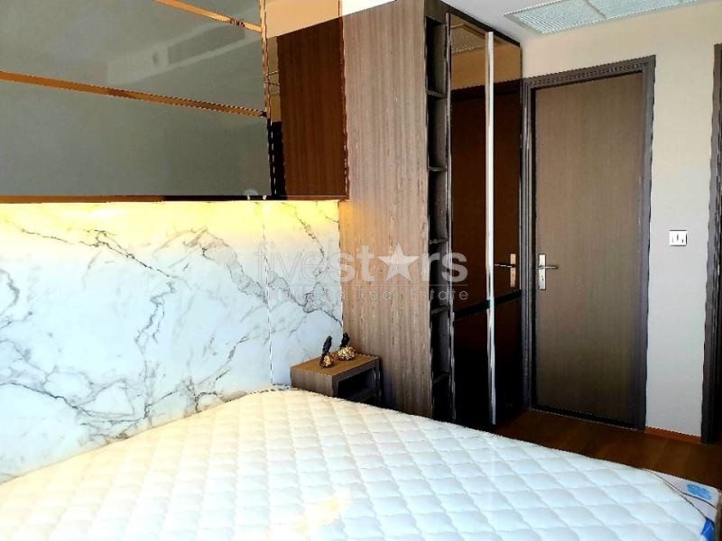 Modern 2 bedrooms condo for rent near MRT Silom, photo 8