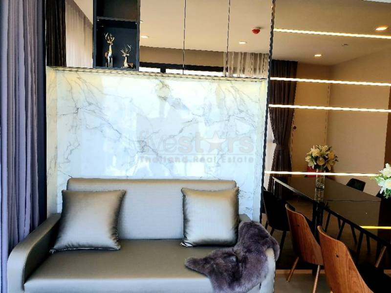 Modern 2 bedrooms condo for rent near MRT Silom, photo 3