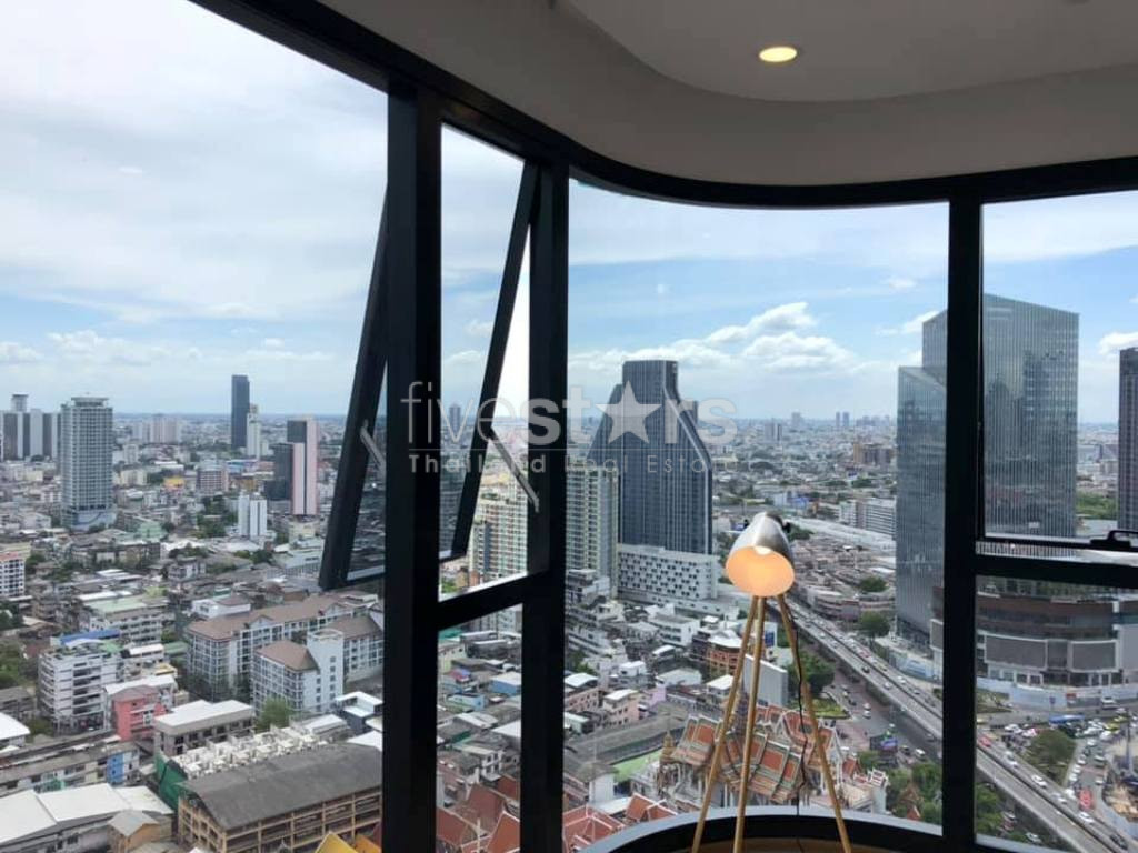 High floor unit 2 bedrooms condo for rent in Silom, photo 9