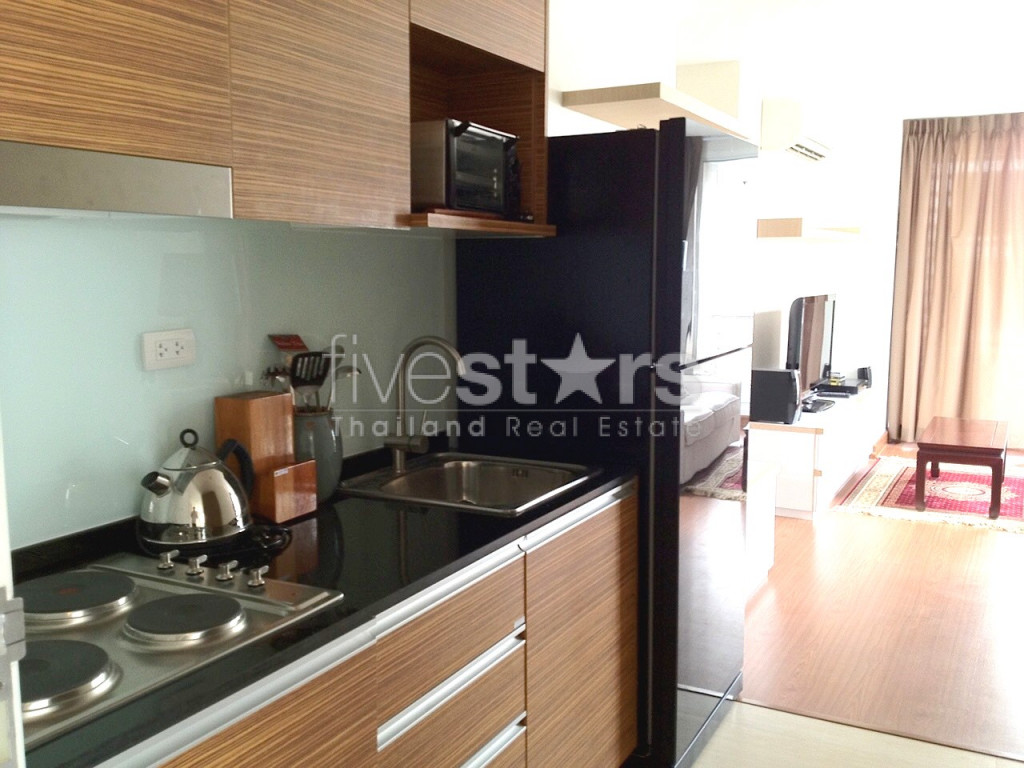 Condo for rent close to Surasak BTS, photo 2