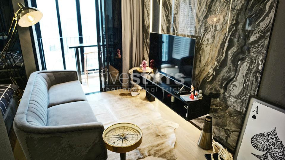 Brand new 1 bedroom condo for rent near BTS Saladaeng