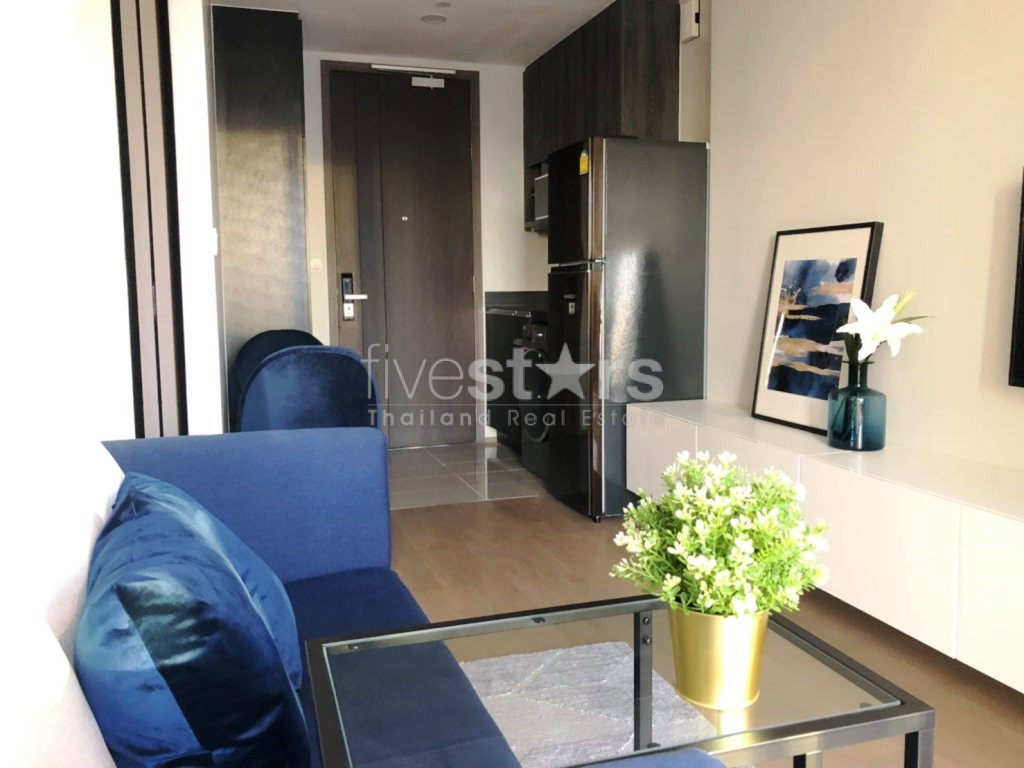Brand new 1 bedroom condo for rent near MRT Samyan