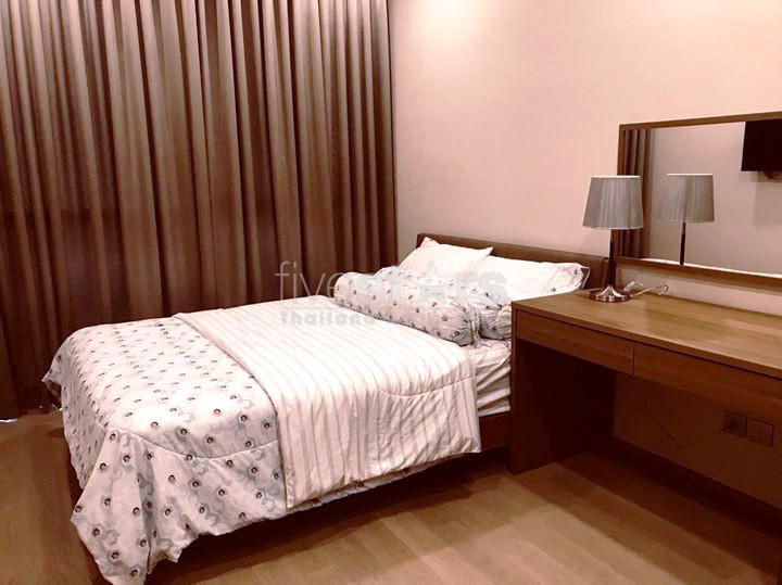Appartement de 2 chambres à louer près de la station de MRT Samyan, photo 3