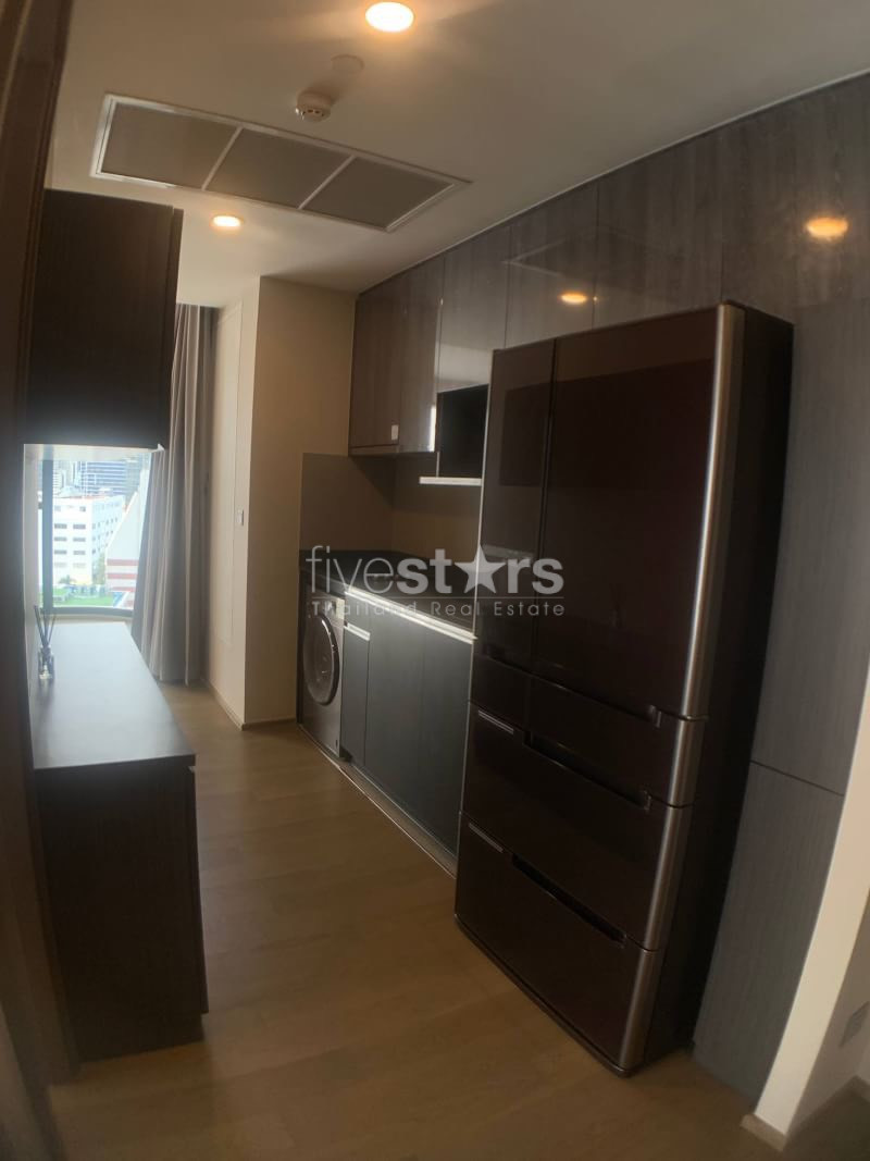 Appartement de 2 chambres à louer près de la station de MRT Samyan, photo 7