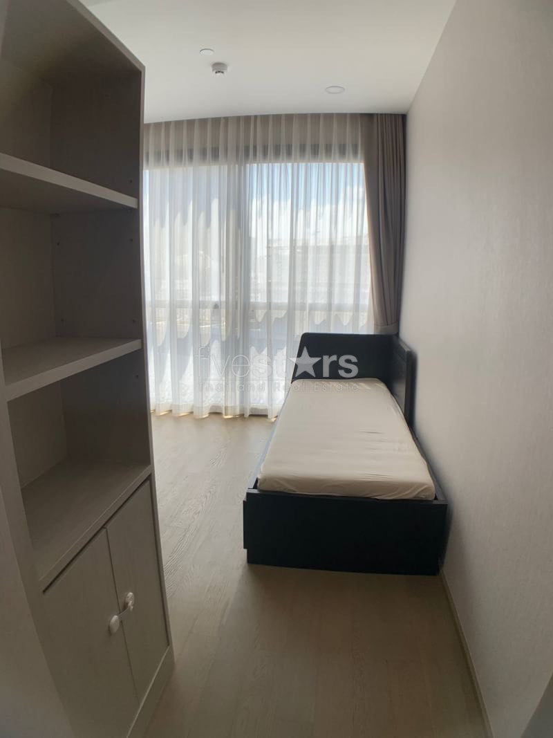 Appartement de 2 chambres à louer près de la station de MRT Samyan, photo 10