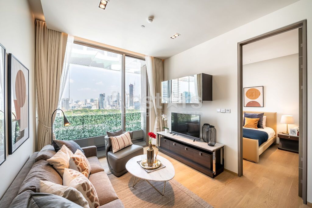 Modern luxury 1 bedroom condo for rent near Lumpini park