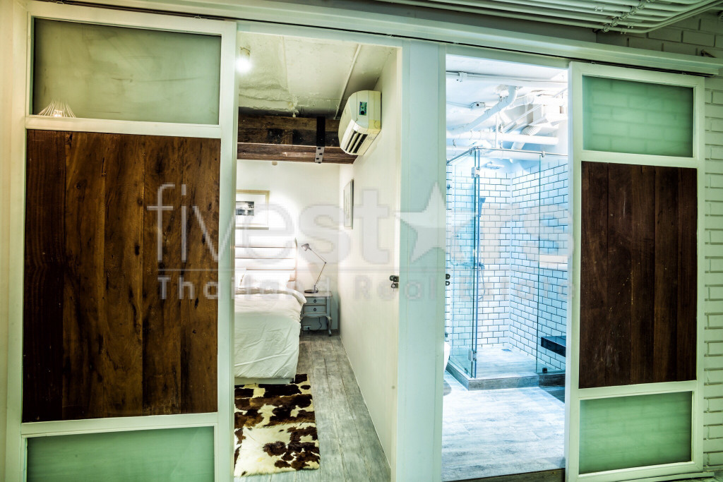 Stylish Luxury Loft Decoration 2 bedrooms in Silom for rent, photo 10