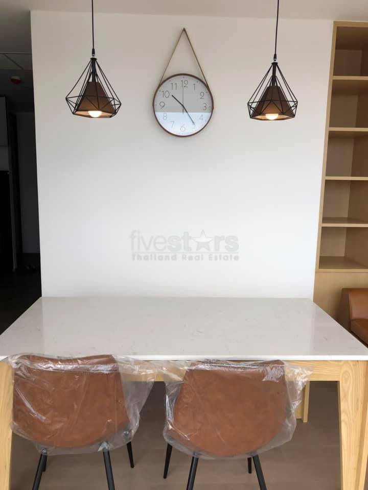 High floor unit 2 bedrooms condo for sale in Silom, photo 4