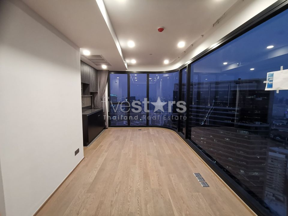 Modern 2 bedrooms condo for sale near MRT Silom, photo 7