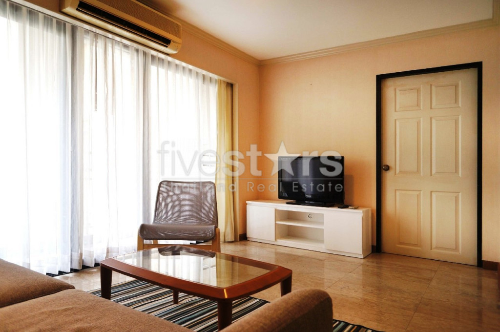 2 bedroom condo for rent on Silom, photo 3