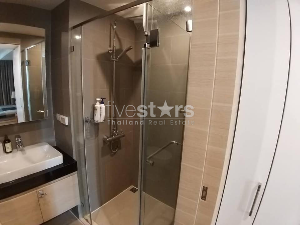2-bedroom condominium in Silom area, photo 6