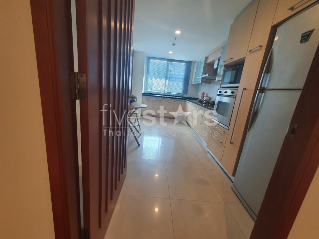 3 bedroom apartment for rent close Surasak BTS station, photo 13