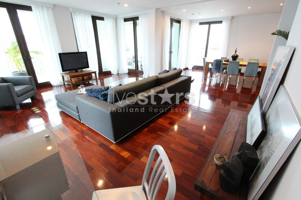 4-bedroom apartment for rent close to Surasak BTS Station, photo 2