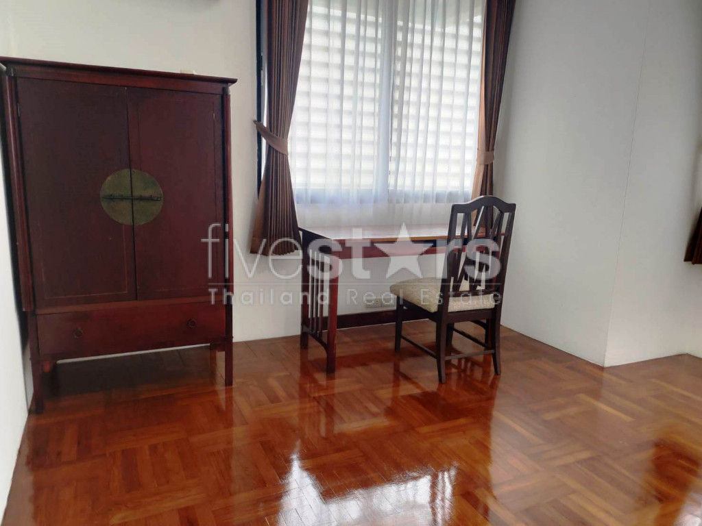 Condo de 3 chambres à louer près de la station BTS Chong Nonsi, photo 14