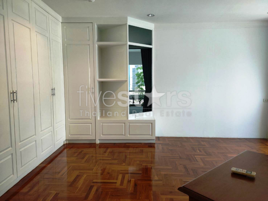 Condo de 3 chambres à louer près de la station BTS Chong Nonsi, photo 14