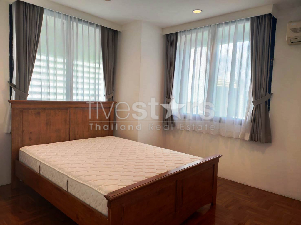 Condo de 3 chambres à louer près de la station BTS Chong Nonsi, photo 11