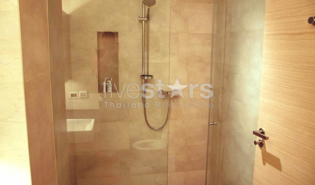 Spacieux condo 1 chambre à vendre à Sala Daeng Silom, photo 8