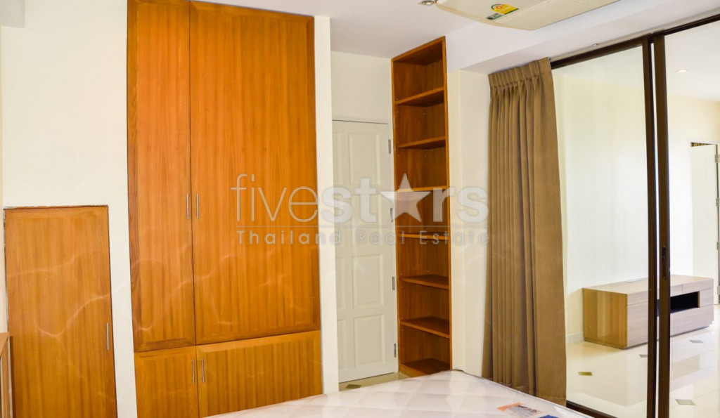 2-bedroom condo for rent on Silom, photo 11
