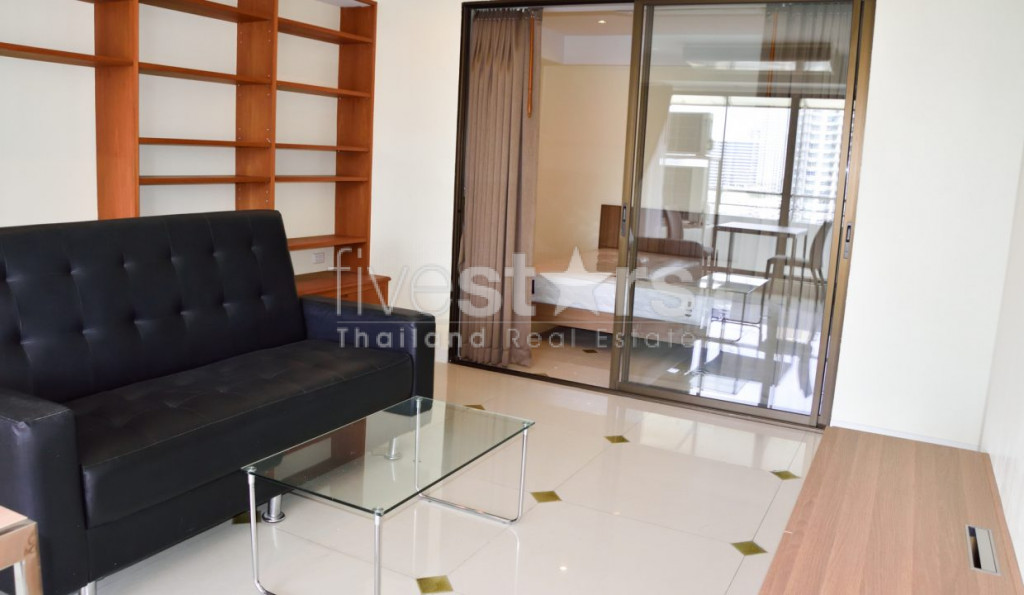 2-bedroom condo for rent on Silom