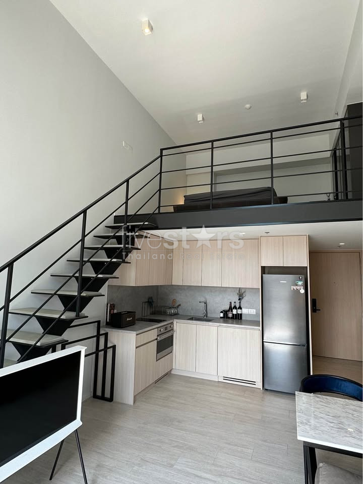 Duplex 1 chambre à louer près de Silom road et du BTS Surasak, photo 4