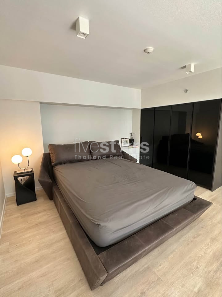 Duplex 1 chambre à louer près de Silom road et du BTS Surasak, photo 5