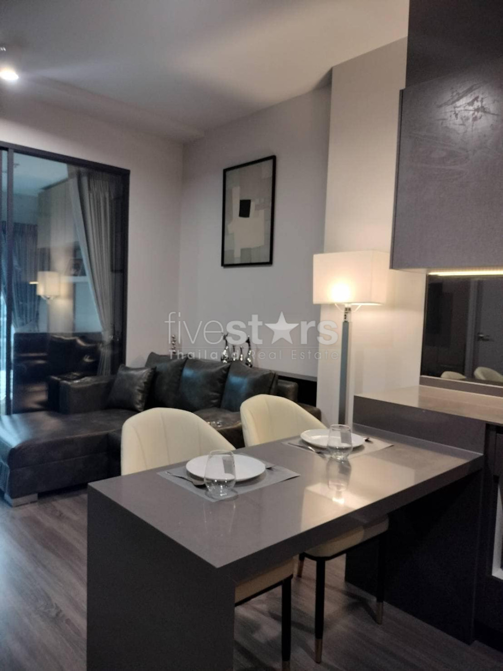 Appartement de 2 chambres à louer à 400m du MRT Samyan, photo 2