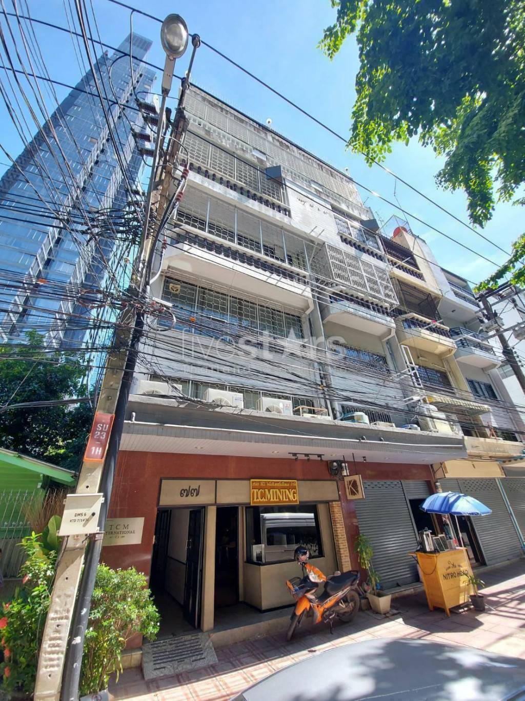 Immeuble commercial de 7 chambres à vendre sur Surawong - Silom