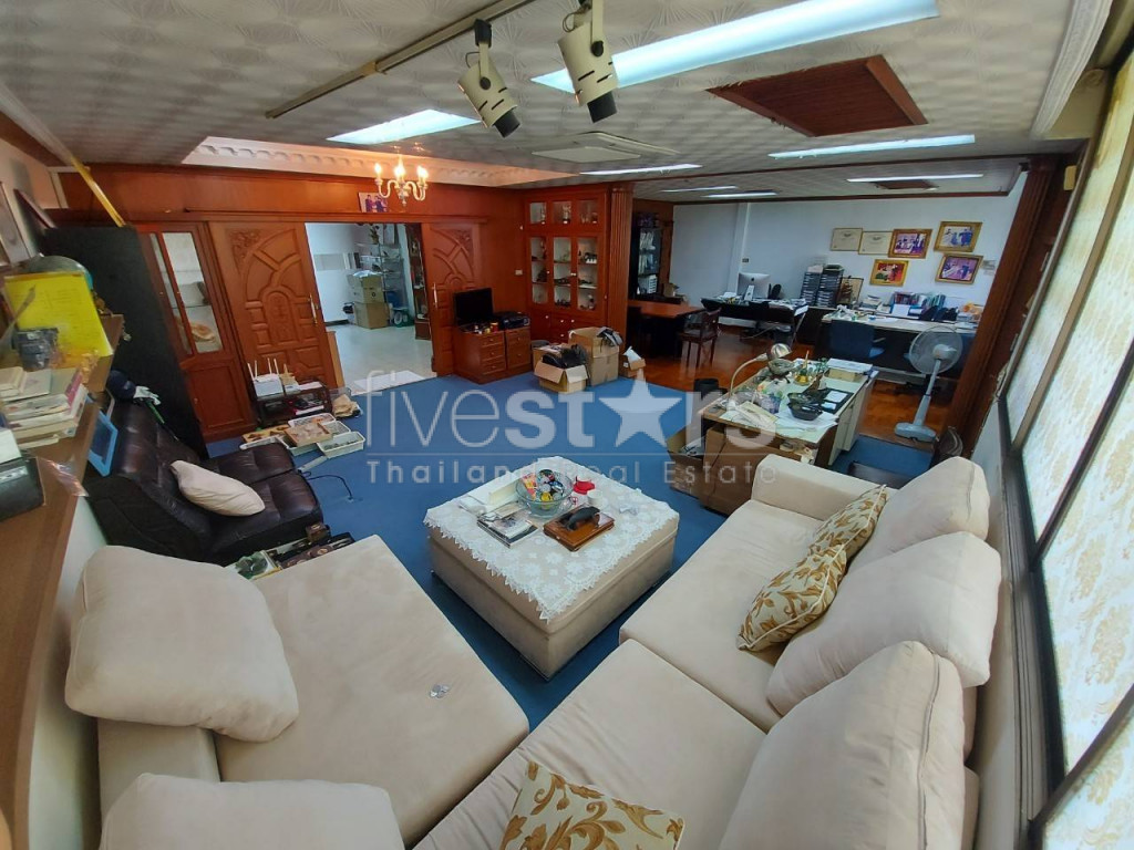 Immeuble commercial de 7 chambres à vendre sur Surawong - Silom, photo 3
