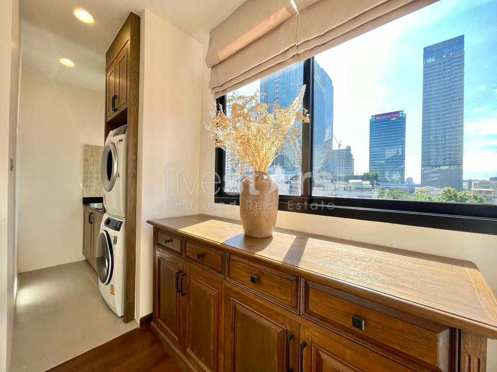 Stunning townhouse with 3 bedrooms and rooftop terrace for rent in Silom, photo 15