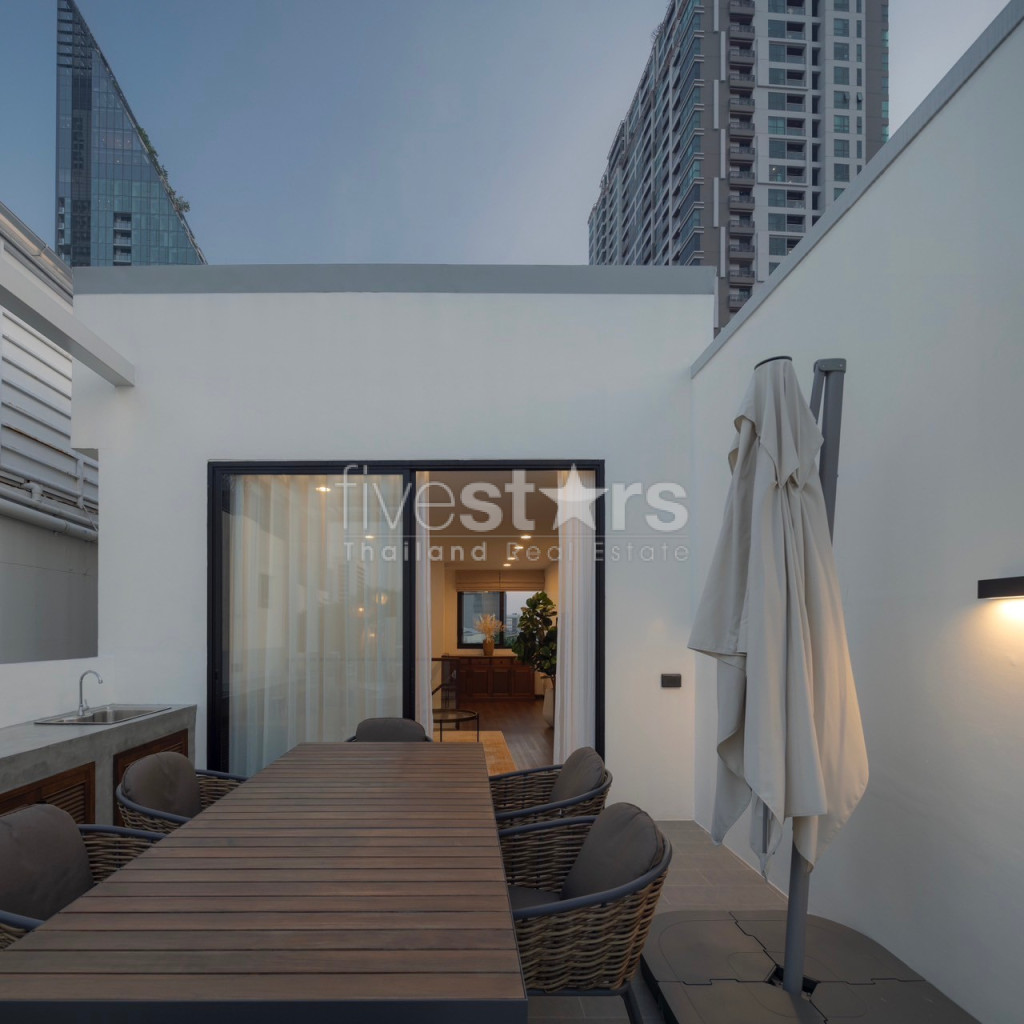 Stunning townhouse with 3 bedrooms and rooftop terrace for rent in Silom, photo 17