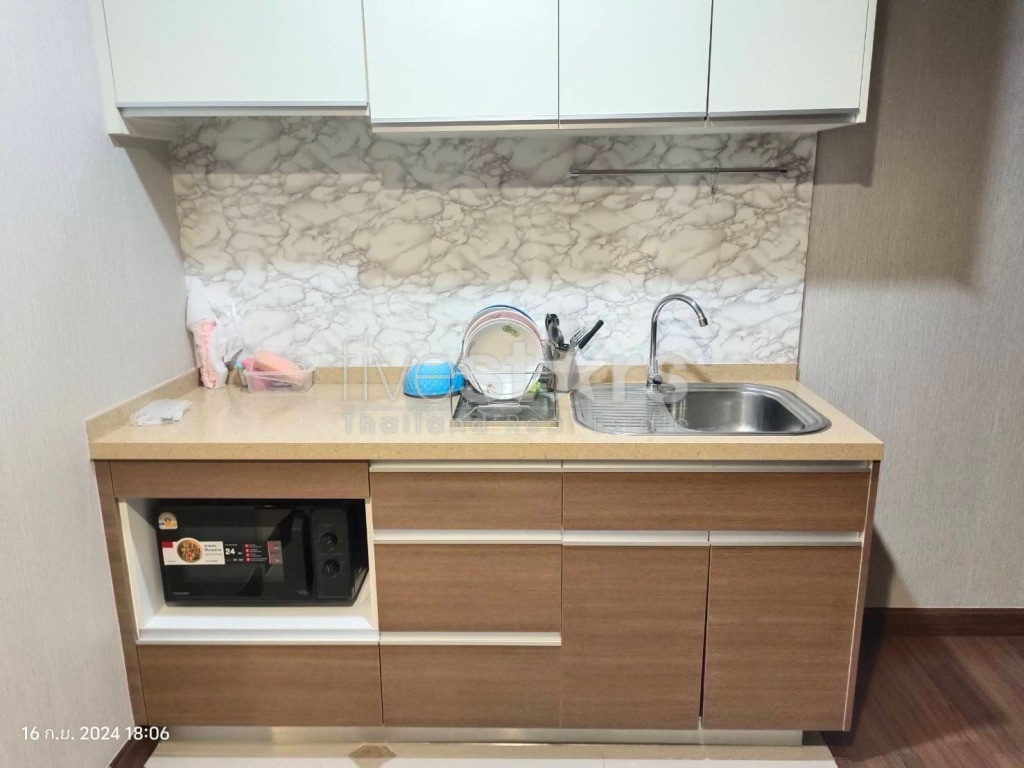 Condo 1 chambre étage élevé & vue dégagée à louer sur Suanplu - Sathorn, photo 10