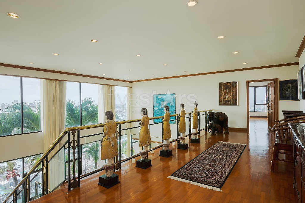 4 bedroom duplex for rent on Sathorn, photo 2
