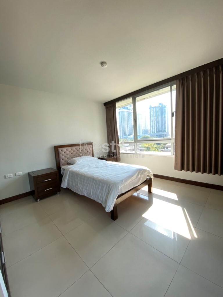 Condo de 3 chambres à louer sur Sathorn, photo 6