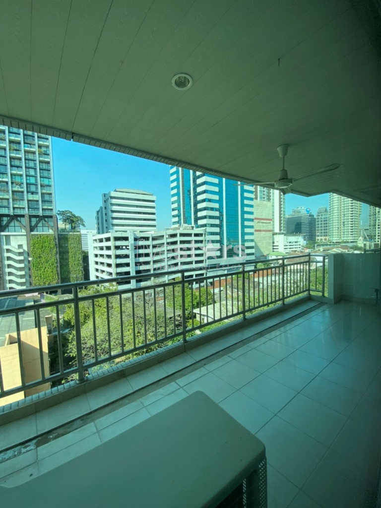 Condo de 3 chambres à louer sur Sathorn, photo 3