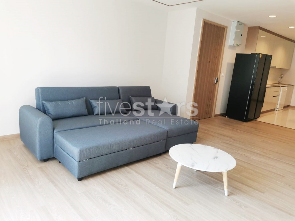 Appartement moderne 2 chambres à Sathorn, 10 minutes du BTS Chong Nonsi, photo 3