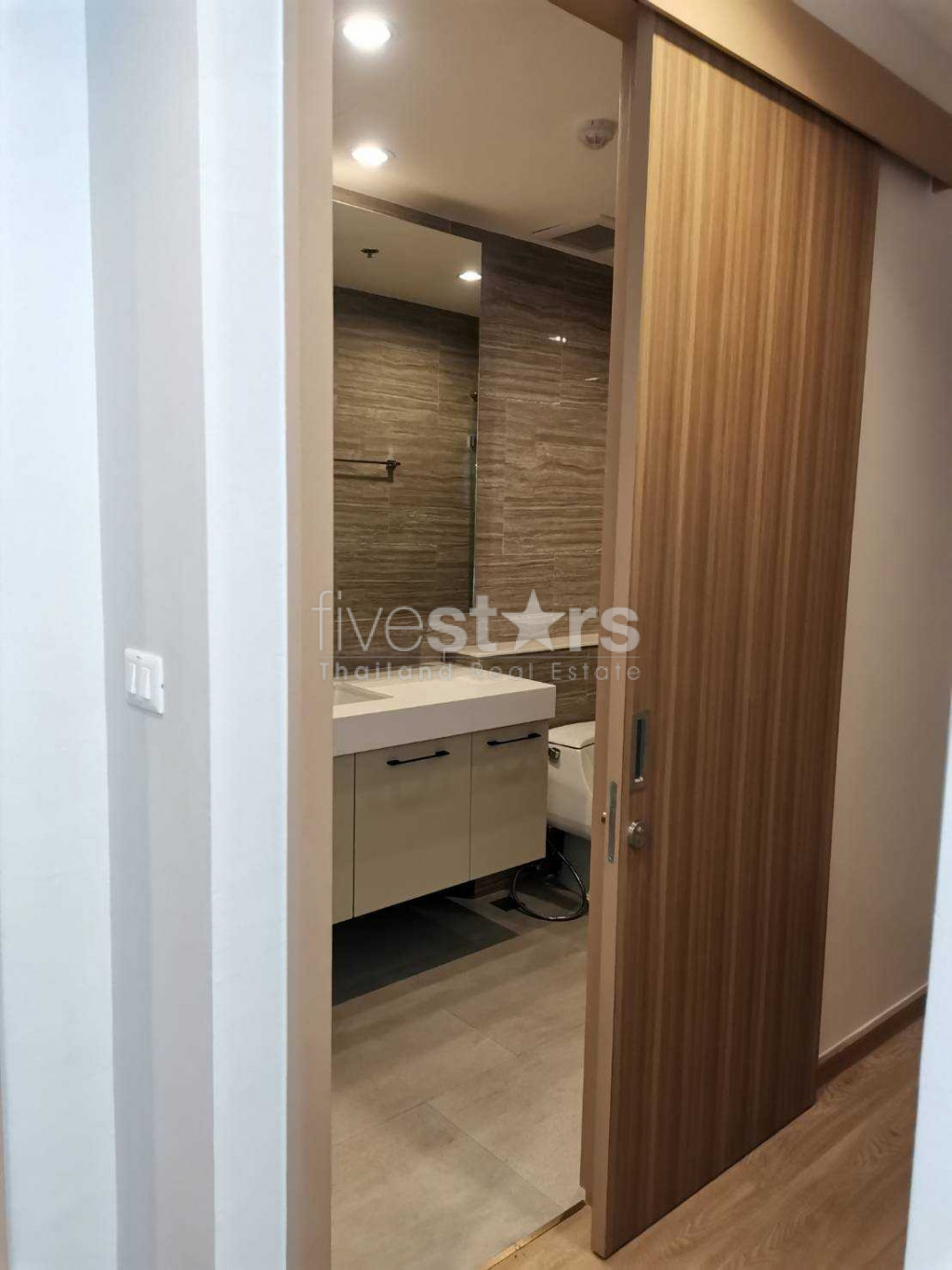 Appartement moderne 2 chambres à Sathorn, 10 minutes du BTS Chong Nonsi, photo 12