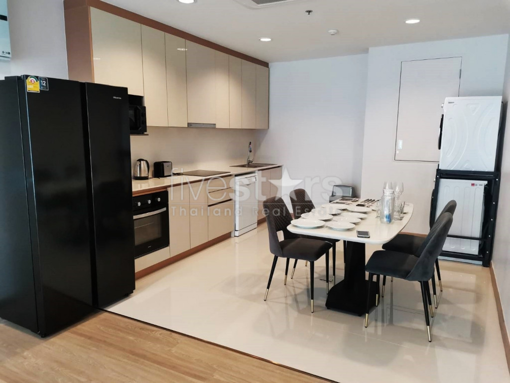 Appartement moderne 2 chambres à Sathorn, 10 minutes du BTS Chong Nonsi, photo 4