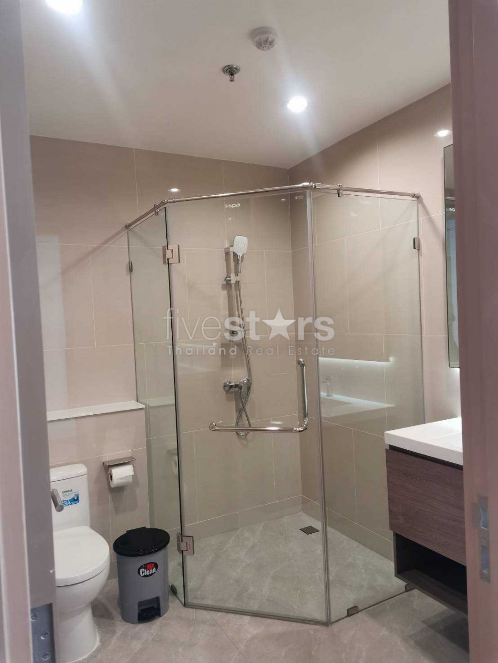 Appartement moderne 2 chambres à Sathorn, 10 minutes du BTS Chong Nonsi, photo 13